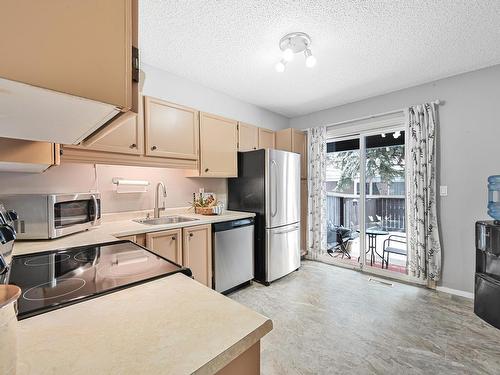 18036 96 Avenue, Edmonton, AB - Indoor Photo Showing Kitchen