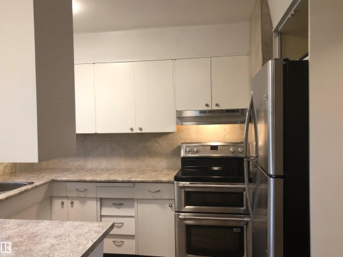 10202 76 Street, Edmonton, AB - Indoor Photo Showing Kitchen