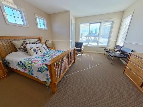 103 Caldwell Way, Edmonton, AB - Indoor Photo Showing Bedroom