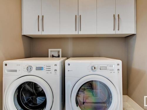 1044 Armitage Crescent, Edmonton, AB - Indoor Photo Showing Laundry Room