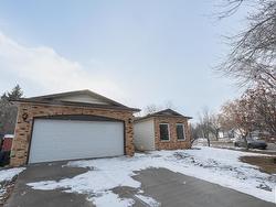 27 Patterson Crescent  St. Albert, AB T8N 4T8