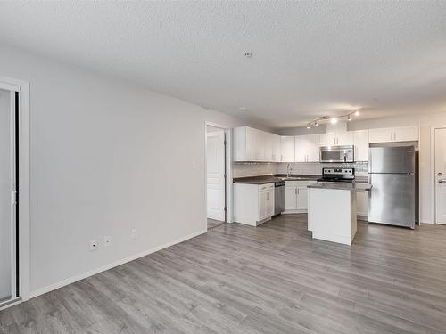 340 301 Clareview Station Drive, Edmonton, AB - Indoor Photo Showing Kitchen