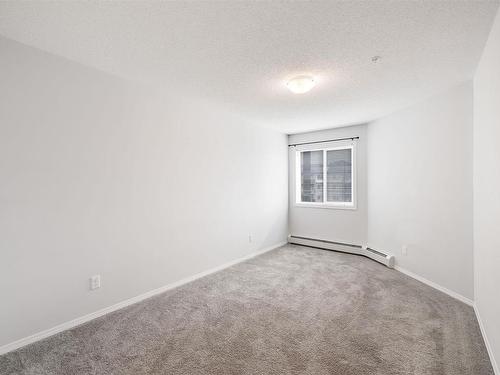 340 301 Clareview Station Drive, Edmonton, AB - Indoor Photo Showing Other Room