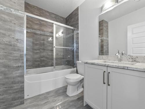 21351 96 Avenue, Edmonton, AB - Indoor Photo Showing Bathroom