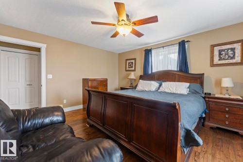 4929 58 Avenue, Cold Lake, AB - Indoor Photo Showing Bedroom