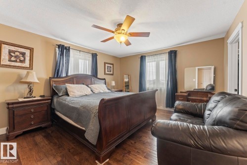 4929 58 Avenue, Cold Lake, AB - Indoor Photo Showing Bedroom