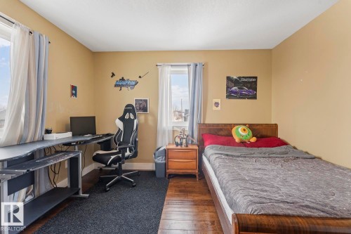 4929 58 Avenue, Cold Lake, AB - Indoor Photo Showing Bedroom