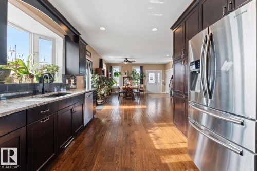 4929 58 Avenue, Cold Lake, AB - Indoor Photo Showing Kitchen