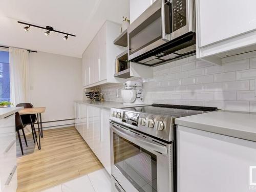 204 9909 110 Street, Edmonton, AB - Indoor Photo Showing Kitchen