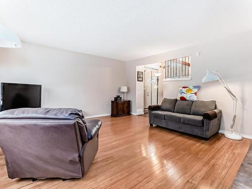 224 Warwick Road, Edmonton, AB - Indoor