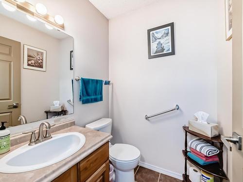 224 Warwick Road, Edmonton, AB - Indoor Photo Showing Bathroom