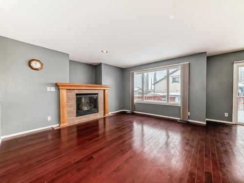 13906 146 Avenue Nw, Edmonton, AB - Indoor Photo Showing Living Room With Fireplace