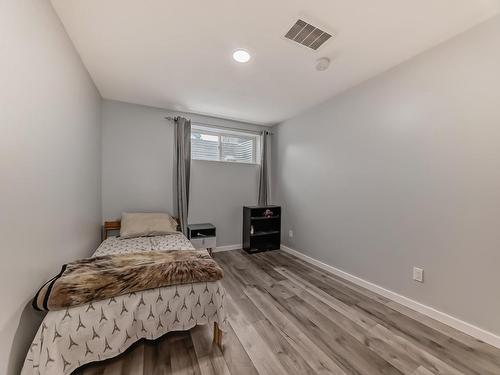 13906 146 Avenue Nw, Edmonton, AB - Indoor Photo Showing Bedroom