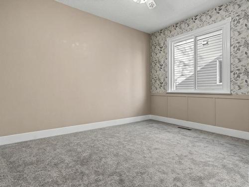 7204 78 Avenue, Edmonton, AB - Indoor Photo Showing Other Room