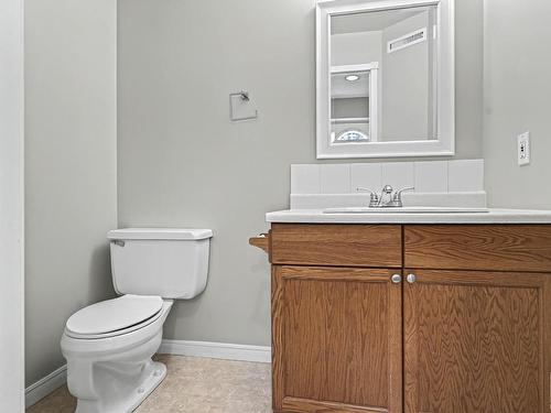 7204 78 Avenue, Edmonton, AB - Indoor Photo Showing Bathroom