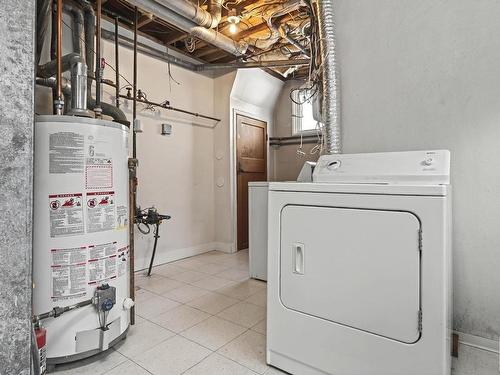 7204 78 Avenue, Edmonton, AB - Indoor Photo Showing Laundry Room