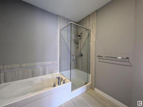 34 3090 Cameron Heights Way, Edmonton, AB - Indoor Photo Showing Bathroom