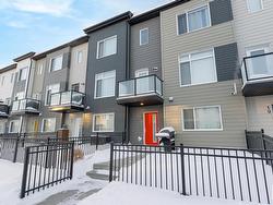 20 804 WELSH Drive  Edmonton, AB T6X 1Y8