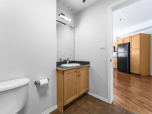 107 4835 104A Street, Edmonton, AB - Indoor Photo Showing Bathroom