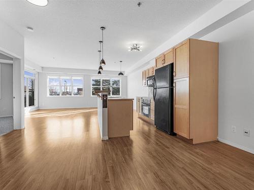 107 4835 104A Street, Edmonton, AB - Indoor Photo Showing Kitchen