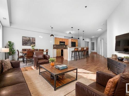 107 4835 104A Street, Edmonton, AB - Indoor Photo Showing Living Room