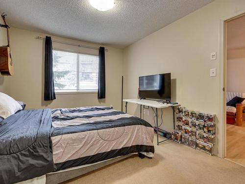 110 1188 Hyndman Road, Edmonton, AB - Indoor Photo Showing Bedroom