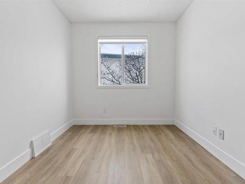 3105 41A Ave, Edmonton, AB - Indoor Photo Showing Other Room