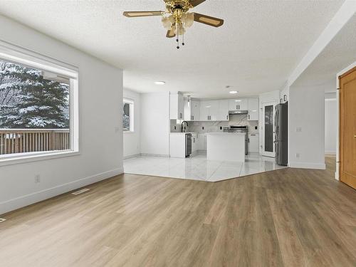 3105 41A Ave, Edmonton, AB - Indoor