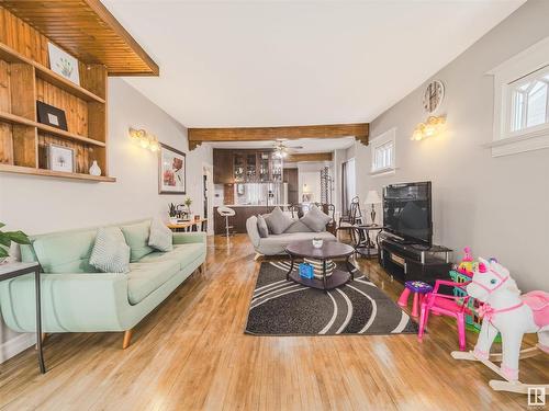 9944 160 Street, Edmonton, AB - Indoor Photo Showing Living Room