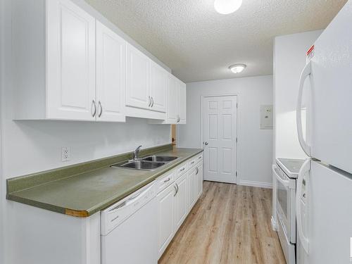 303 11446 40 Avenue, Edmonton, AB - Indoor Photo Showing Kitchen With Double Sink