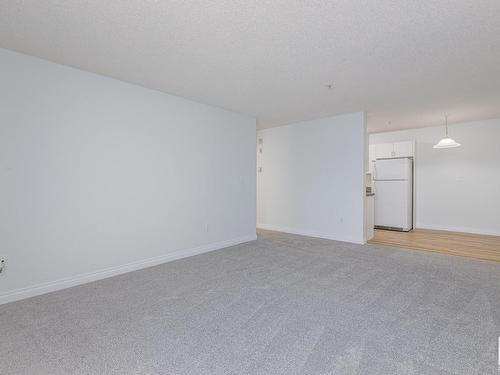 303 11446 40 Avenue, Edmonton, AB - Indoor Photo Showing Other Room