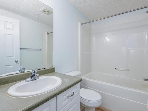 303 11446 40 Avenue, Edmonton, AB - Indoor Photo Showing Bathroom