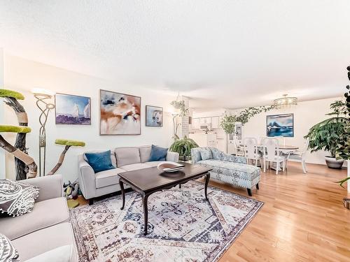 707 8315 105 Street, Edmonton, AB - Indoor Photo Showing Living Room