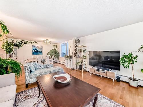 707 8315 105 Street, Edmonton, AB - Indoor Photo Showing Living Room