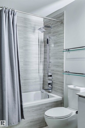 2912 10360 102 Street, Edmonton, AB - Indoor Photo Showing Bathroom