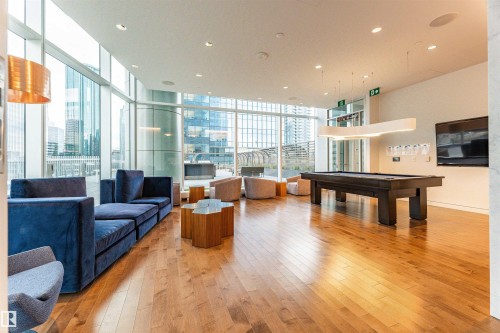 2912 10360 102 Street, Edmonton, AB - Indoor