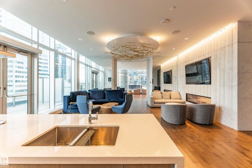 2912 10360 102 Street, Edmonton, AB - Indoor