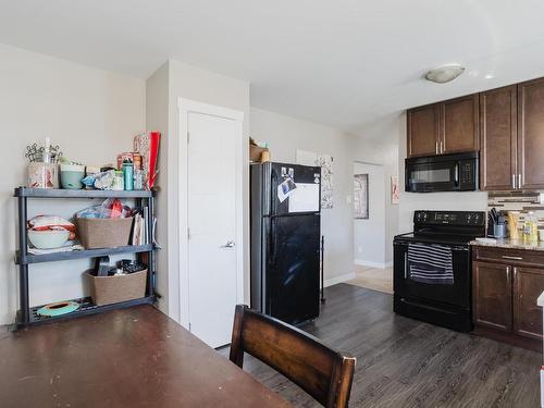 9622 157 Street Nw, Edmonton, AB - Indoor Photo Showing Kitchen