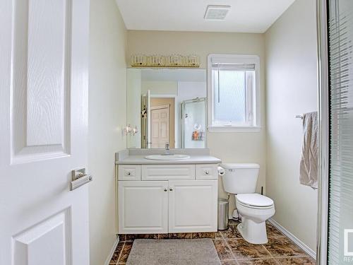 8918 159A Avenue, Edmonton, AB - Indoor Photo Showing Bathroom