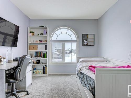 8918 159A Avenue, Edmonton, AB - Indoor Photo Showing Bedroom