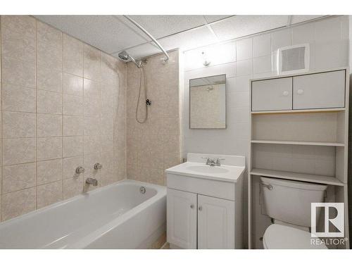 10623 83 Street, Edmonton, AB - Indoor Photo Showing Bathroom