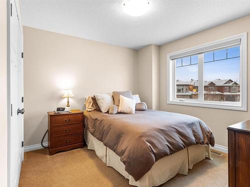 3264 Whitelaw Drive, Edmonton, AB - Indoor Photo Showing Bedroom