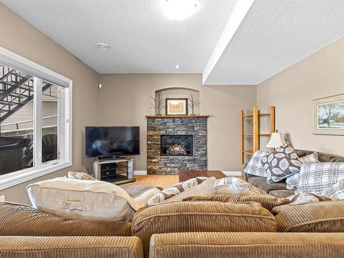 3264 Whitelaw Drive, Edmonton, AB - Indoor Photo Showing Living Room With Fireplace