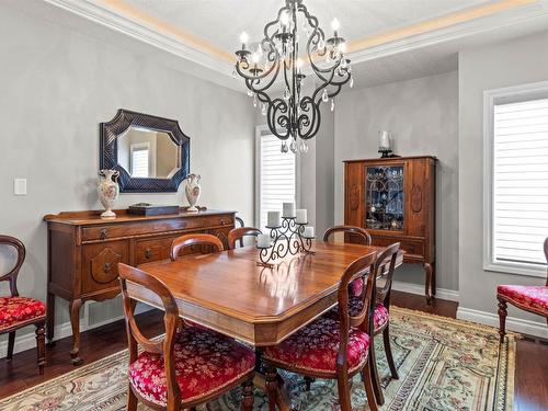 3264 Whitelaw Drive, Edmonton, AB - Indoor Photo Showing Dining Room