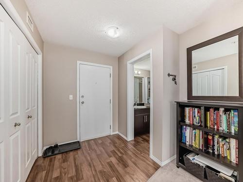 107 534 Watt Boulevard Sw, Edmonton, AB - Indoor Photo Showing Other Room