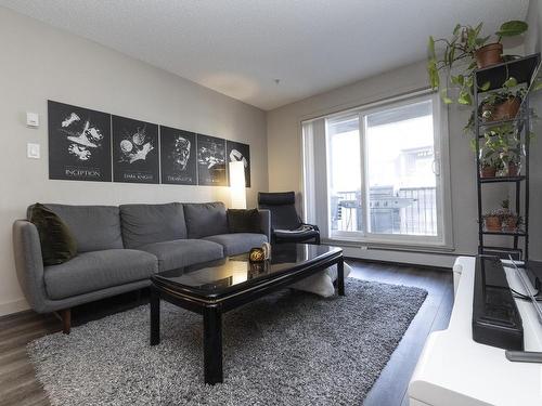 305 5510 Schonsee Drive, Edmonton, AB - Indoor Photo Showing Living Room