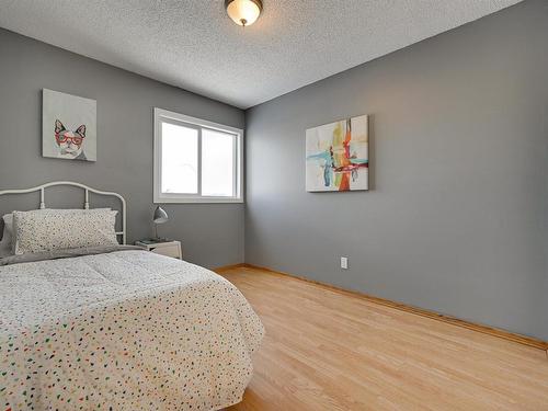 6911 152B Avenue, Edmonton, AB - Indoor Photo Showing Bedroom