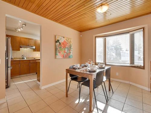 6911 152B Avenue, Edmonton, AB - Indoor Photo Showing Dining Room