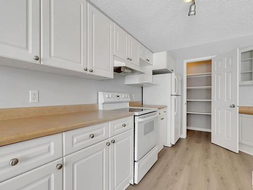 3771 23 Street, Edmonton, AB - Indoor Photo Showing Kitchen