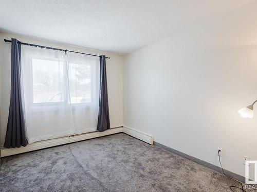 226 5125 Riverbend Road, Edmonton, AB - Indoor Photo Showing Other Room